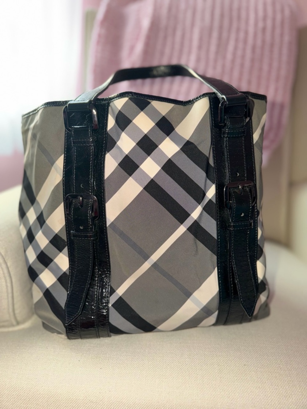 EUC - Burberry Beat Check Tote - Picture 2 of 9